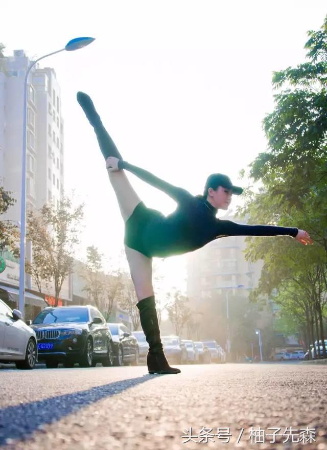 66岁娃哈哈代言人,博学多才的娃哈哈代言人