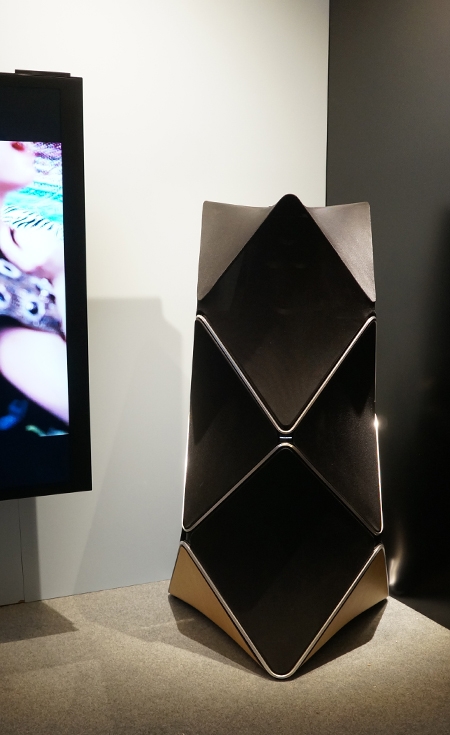 58万一套的BangOlufsenBeoLab90音箱