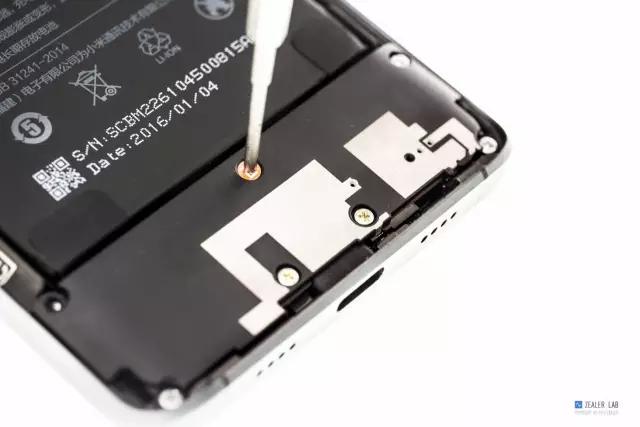 小米5拆解屏幕,小米黑鲨5拆机