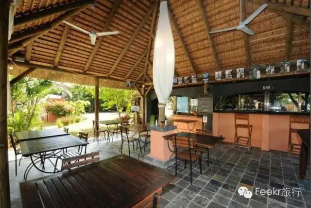 这个与马尔代夫隔海相望的火山岛国，免签人少，还可以玩遍海陆空