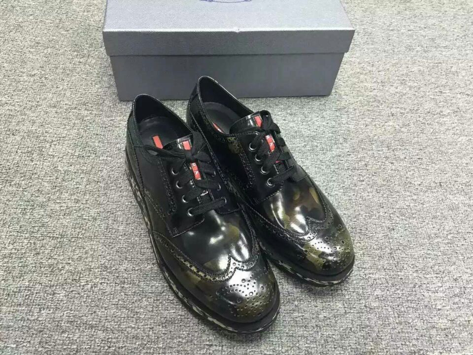 普拉达大金刚 酷毙了的鞋子 你不来看看？