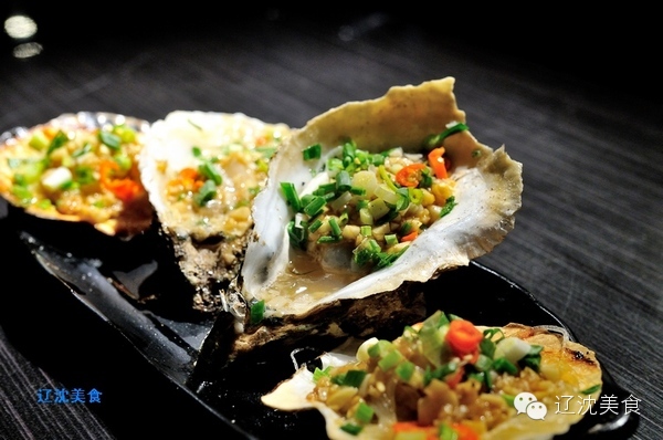 山东小伙创建了”烧+烤“新模式，玩活沈阳长白社区小餐饮