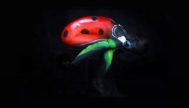 这是动物?不,这是人—人体彩绘告诉你眼见不为实