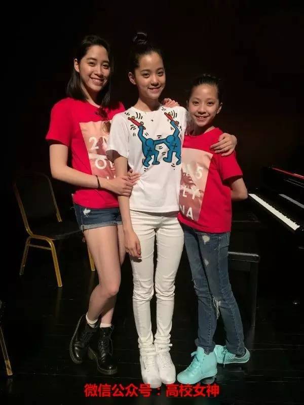 欧阳娜娜三姐妹颜值相差大,欧阳娜娜三姐妹一共几岁了
