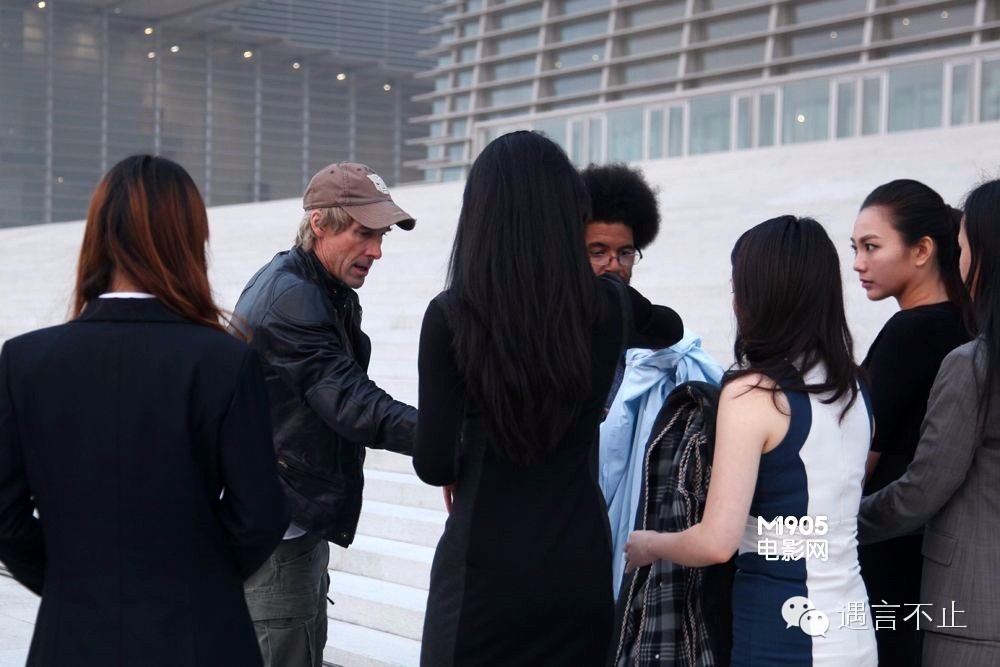 做过销售摆过地摊,做过销售做过服务员还是内向