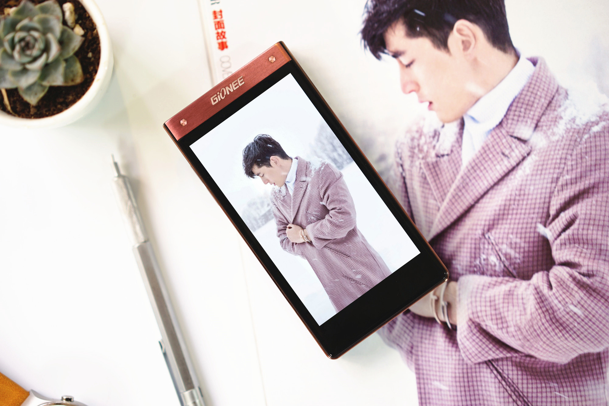 打破陈规翻转新时代：金立天鉴W909旗舰首评