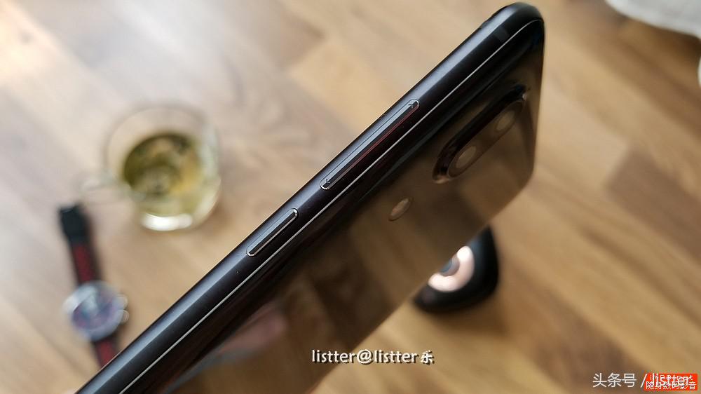 夏普aquosr2是什么手机,夏普aquosr2和索尼xz3哪个好