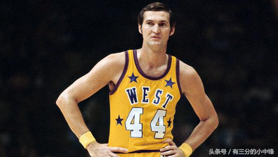 失冠后LBJ谈笑风生有人却痛苦到想在纽约炸汽车