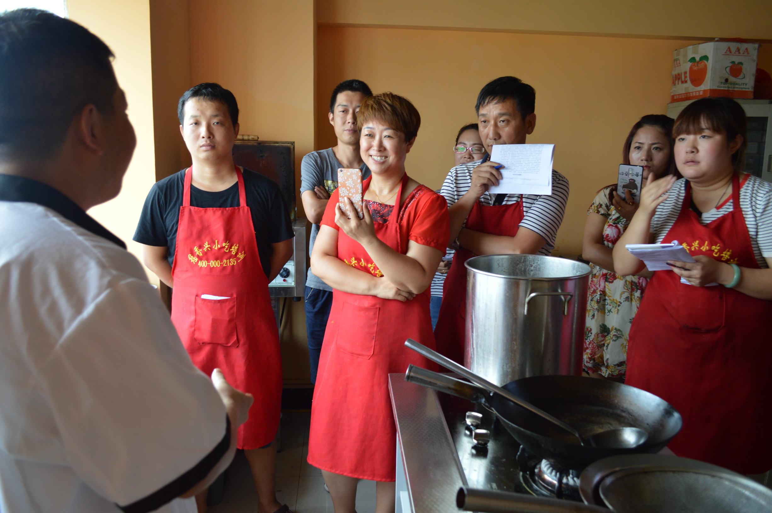 慕名而来吃火锅,资深吃货又去打卡寻找美食之旅