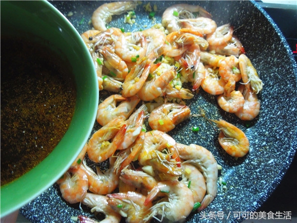 虾怎么去除腥味,白灼虾的正确做法怎么去除虾线