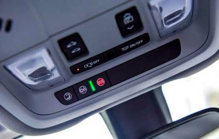 18科鲁兹和思域,两厢思域和两厢昂克赛拉怎么选