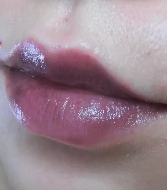 givenchy粉丝绒口红,givenchy限量粉羊皮变色唇膏