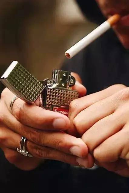 Supreme｜我立志从头到脚从身到心掏空你的钱包