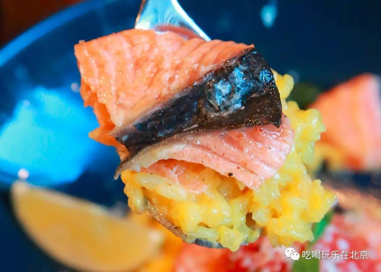 三里屯的这家店,让我甘心被“无人头”戏弄