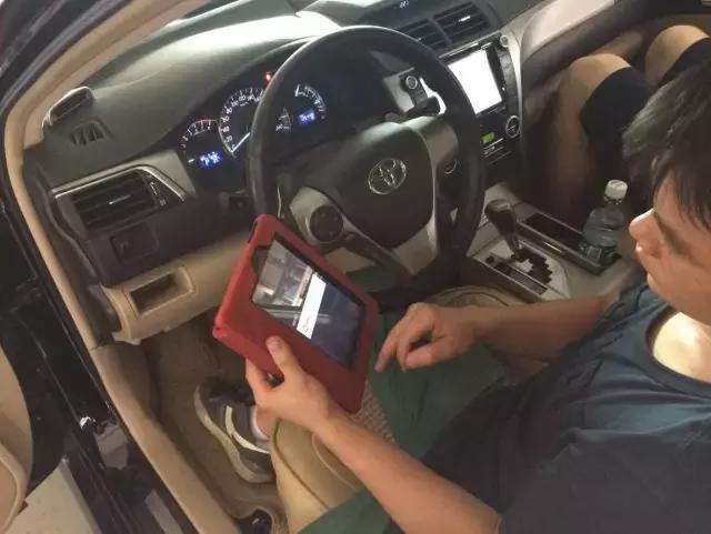 十周年纪念版凯美瑞底盘,凯美瑞的底盘真的有这么好吗