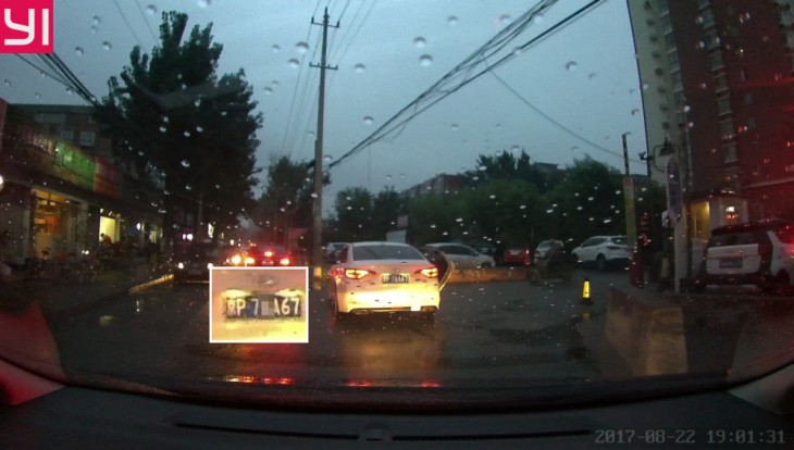 小蚁行车记录仪动力版2代评测,拍得很清楚的行车记录仪