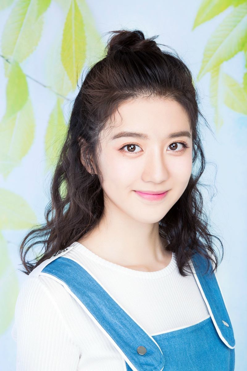 95后小花关晓彤张雪迎,张雪迎演技惊人秒杀关晓彤