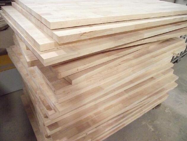 辐射松和樟子松哪个更适合做家具,辐射松和欧松板有什么区别