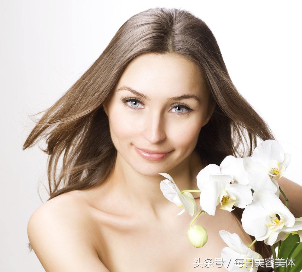 美容护肤：美女脸上毛孔堵塞该如何解决？怎么让毛孔呼吸顺畅？