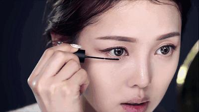 睫毛越刷越密的技巧,想要睫毛长涂什么最有效