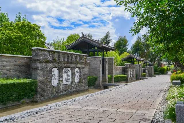 玉龙雪山下奢华民宿,丽江悦榕庄三卧