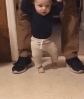 小孩子穿纸尿裤o型腿,穿纸尿裤会导致宝宝o型腿吗