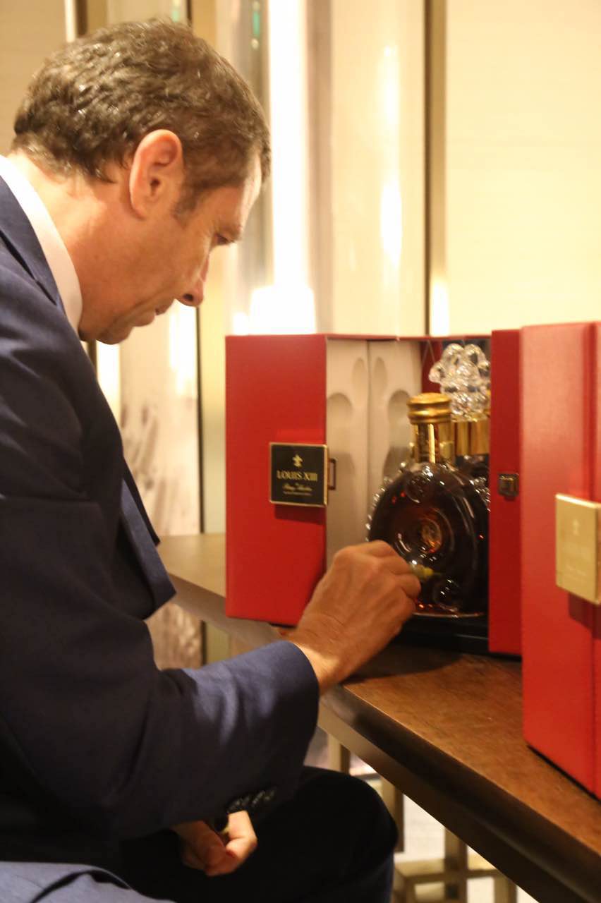 人头马路易十三相当于什么档次,人头马路易十三珍藏版