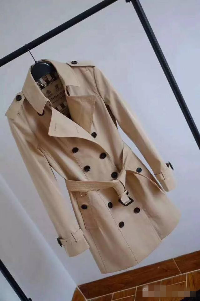 都知道巴宝莉的风衣，但你知道他的由来和如何名声大噪的吗？