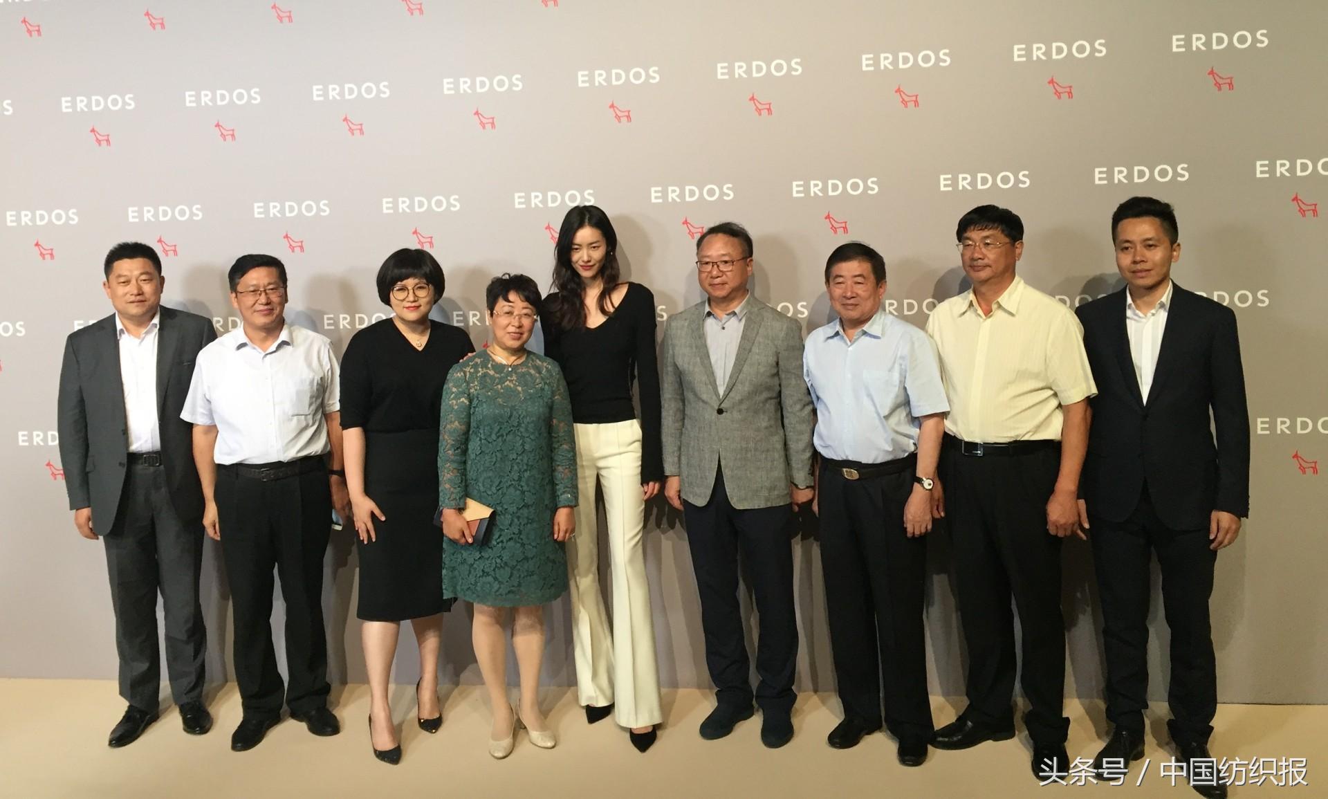 昨晚ERDOS“逐光”大秀，为何有种令人失眠的震撼？