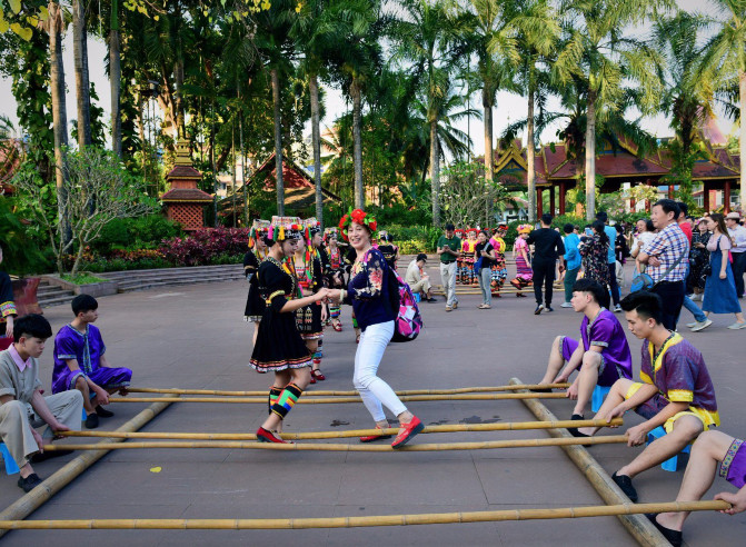 去西双版纳旅游吃住行攻略,去西双版纳旅行自由行攻略