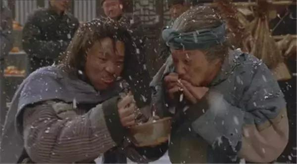 他们曾经是周星驰老爸，各个都是影坛大咖，现已去世大半