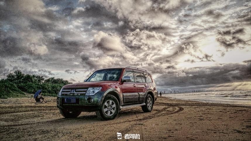 三菱帕杰罗和普拉多比试越野,三菱帕杰罗越野对比丰田霸道