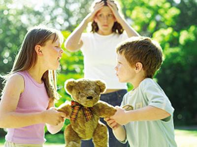 二胎妈妈怎么平衡两个孩子的关系,平衡大宝二宝