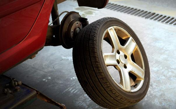 轮胎一般多久更换一次比较合适,轮胎多久需要换