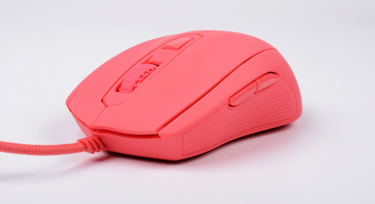 美的不像个游戏鼠标，麦傲尼克斯Castor霜糖红体验