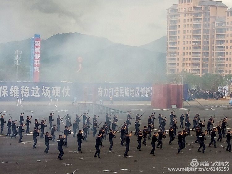 2019瓮安反恐演练,黔东南特警反恐演练视频