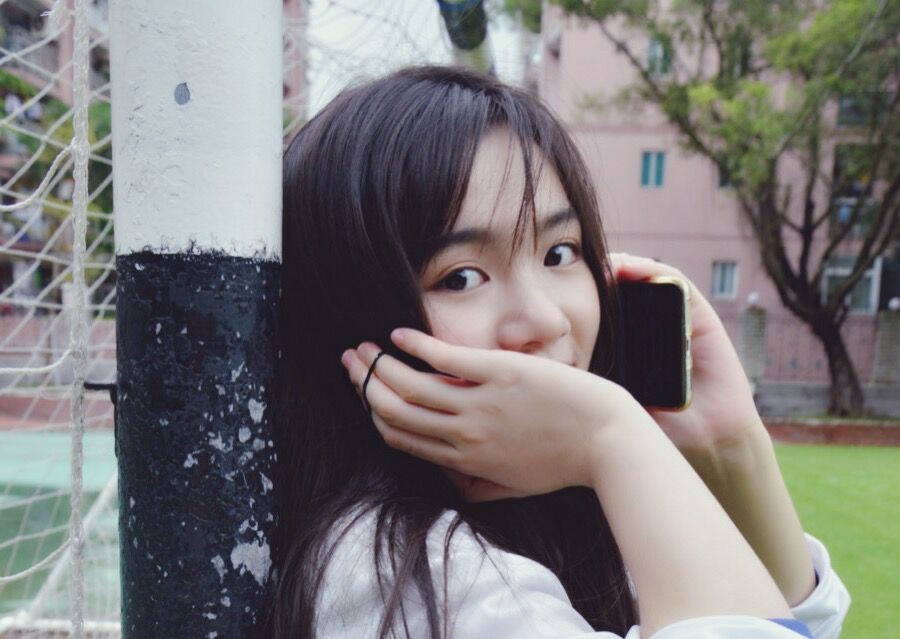 为哈梅斯送上帅气画像的小迷妹Alvin