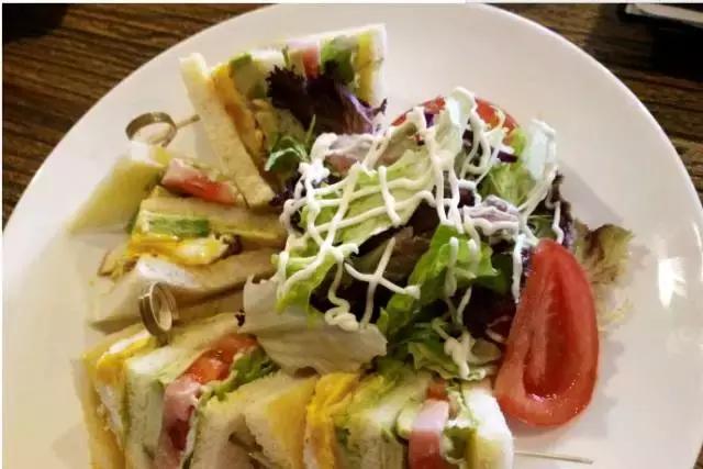 青岛适合情侣约会的美食店,青岛站适合约会的美食