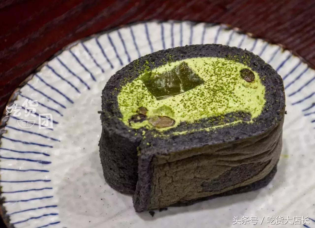 开在樱花树里的抹茶店，被这只兔子绿了也心甘情愿！