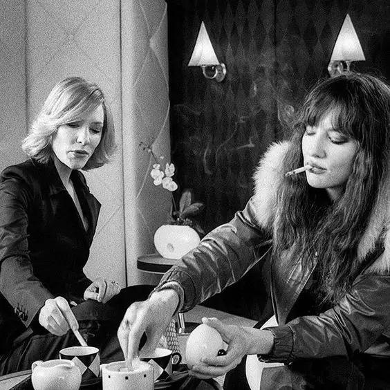 一口咖啡,一幕人生:细品经典电影里的「甘甜苦涩」