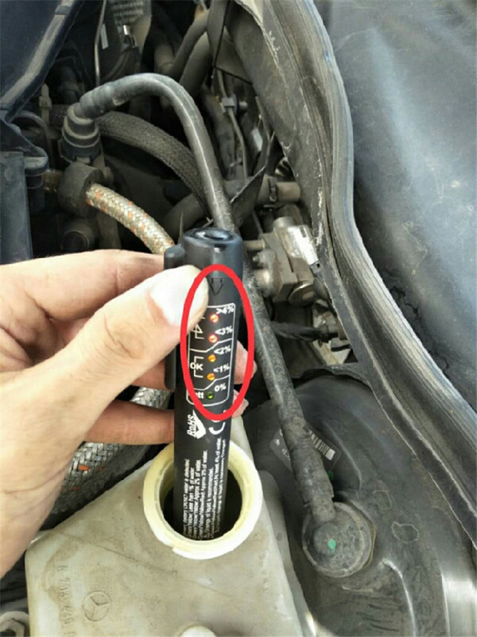 为情怀买单二十多万的小车值吗,最新款的奔驰slk