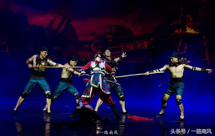 三亚千古情快闪游客抢镜视频,三亚千古情秀