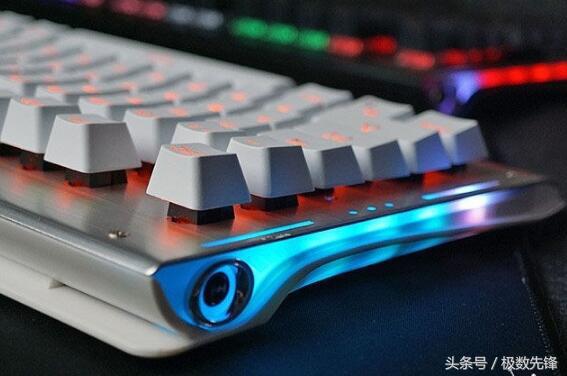 少女心爆棚的机械键盘,骚气的机械键盘