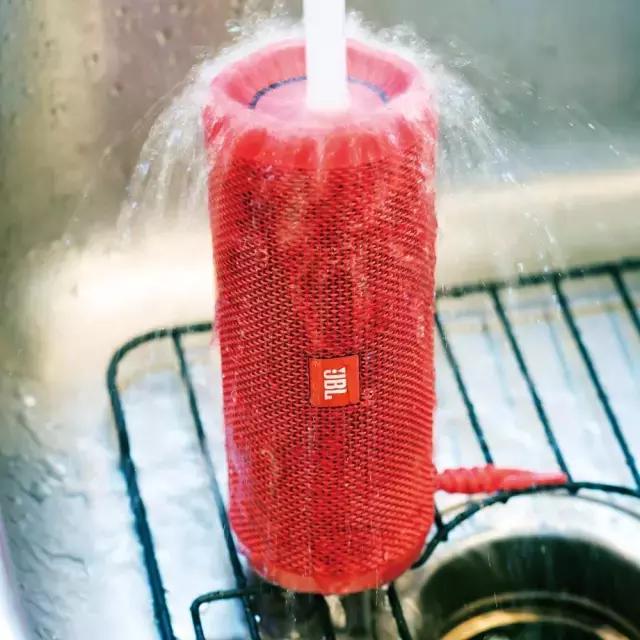 户外便携式蓝牙音箱评测,随身便携式蓝牙音箱