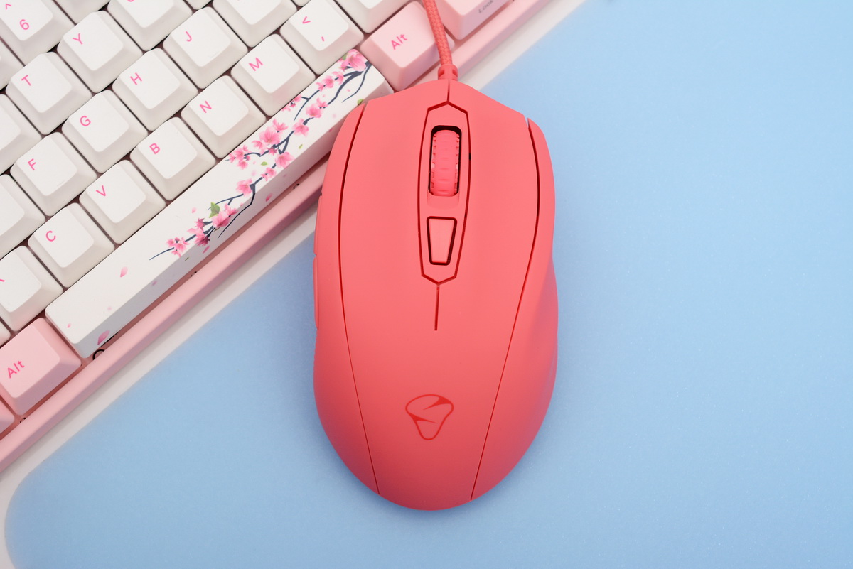 美的不像个游戏鼠标，麦傲尼克斯Castor霜糖红体验