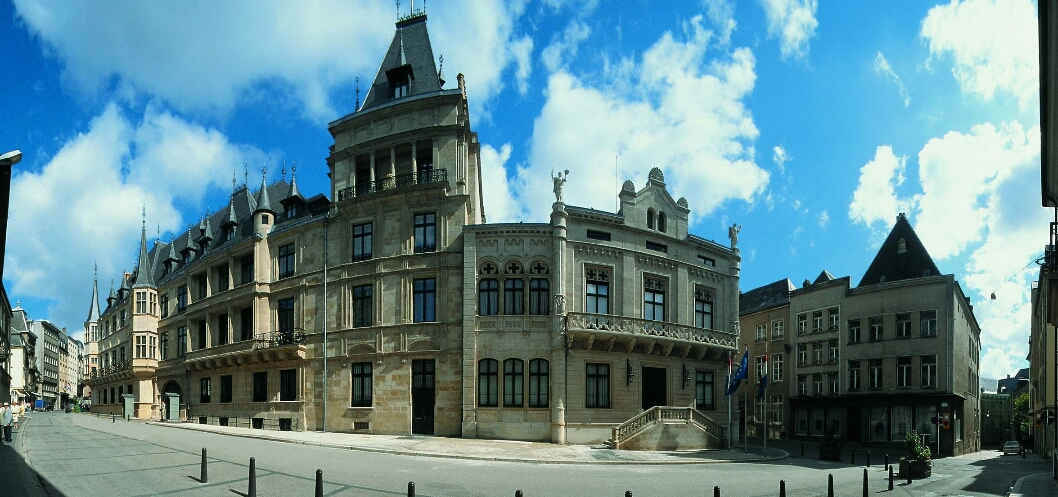 卢森堡最好看的城堡,卢森堡为什么被叫做袖珍王国