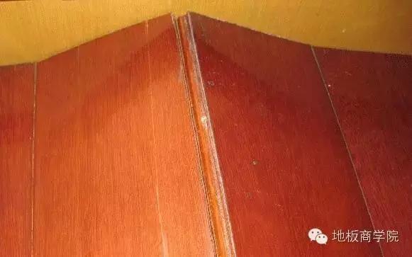 实木地板变形怎么回事,实木地板凸起来怎么解决