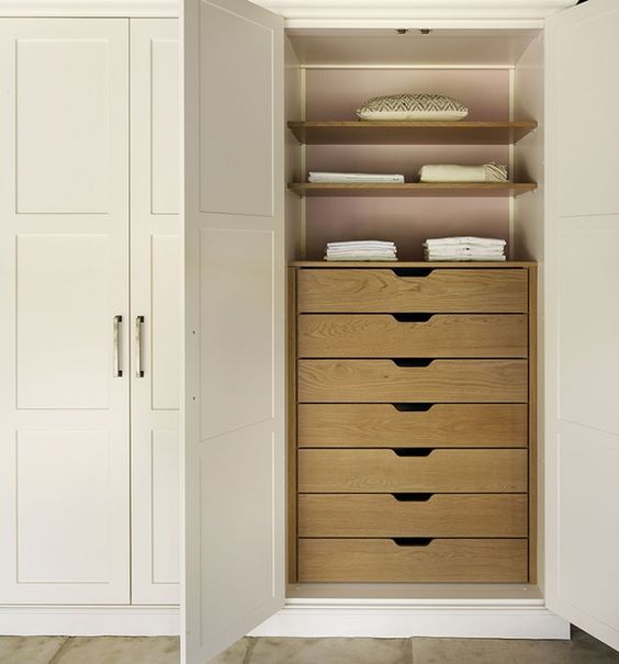 衣服很少如何布置衣柜,衣柜的衣服总是乱糟糟的怎么解决