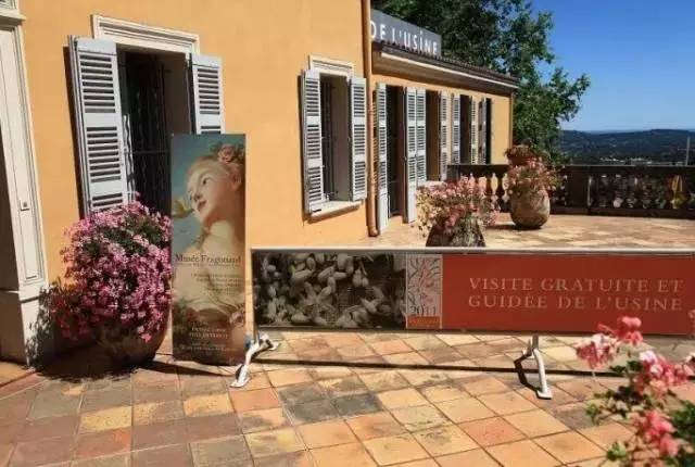 法国香水小镇在哪里,法国原装进口香水香奈儿