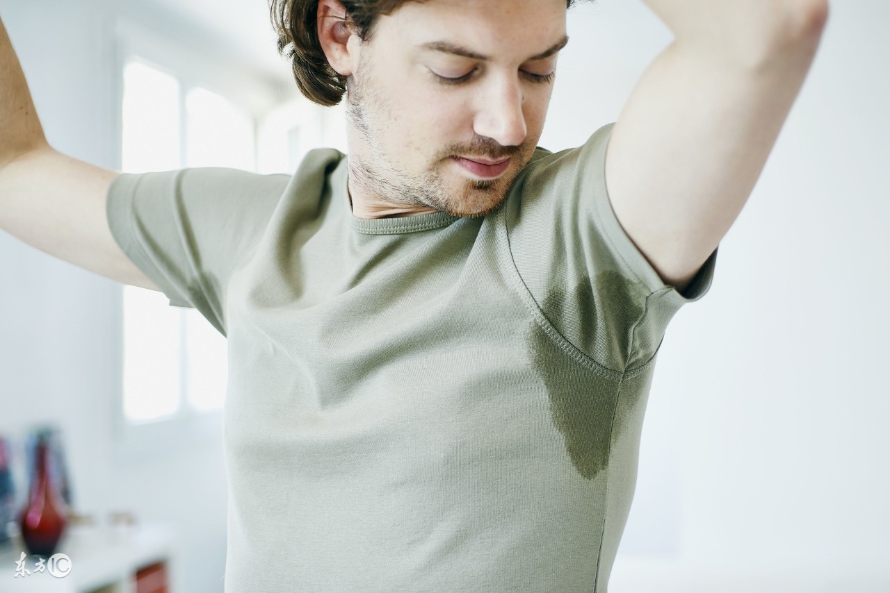 跑步汗臭味怎么去除,运动出汗腋下除臭止汗露